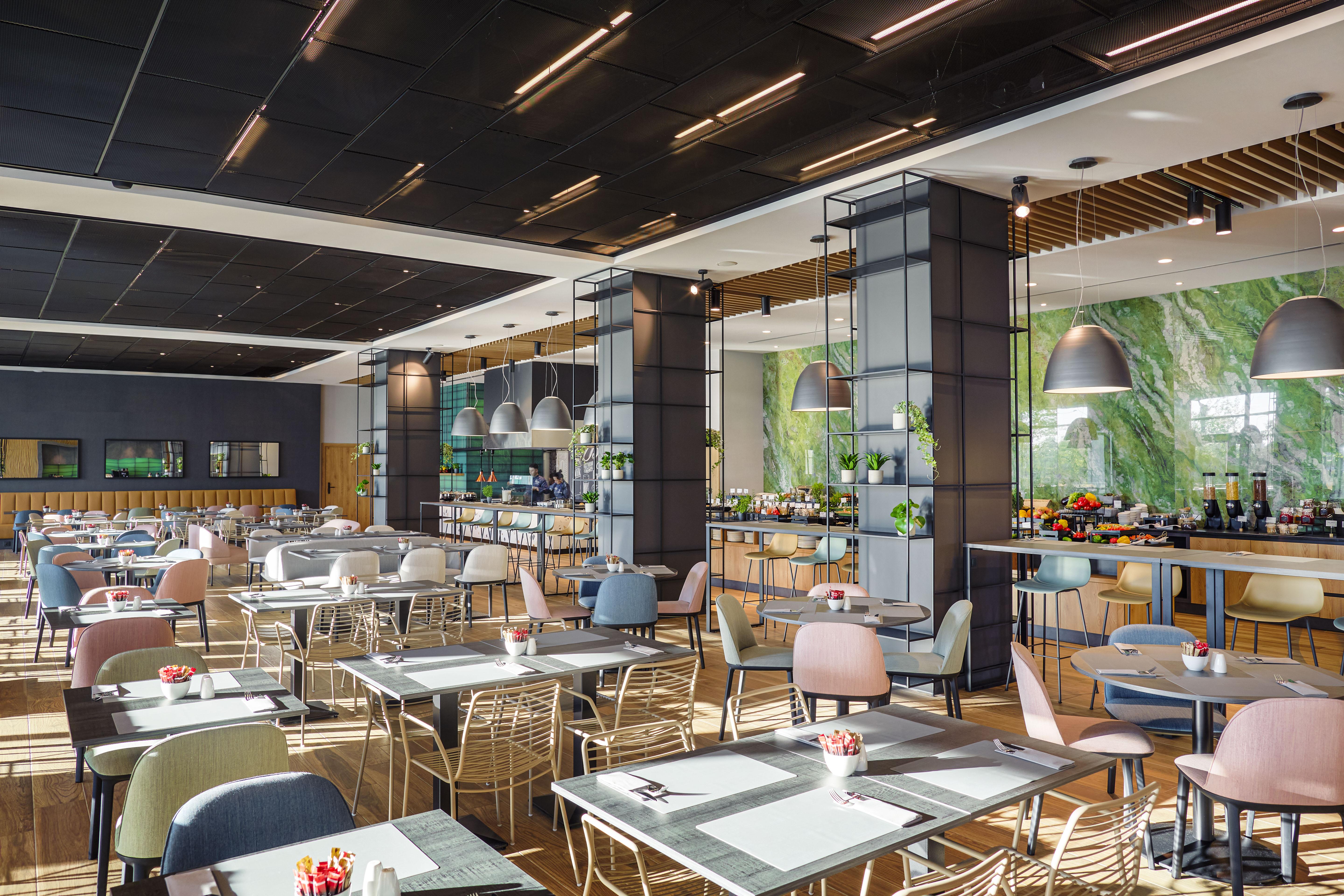 Q Hotel Plus Wroclaw Bielany Bielany Wrocławskie Eksteriør billede