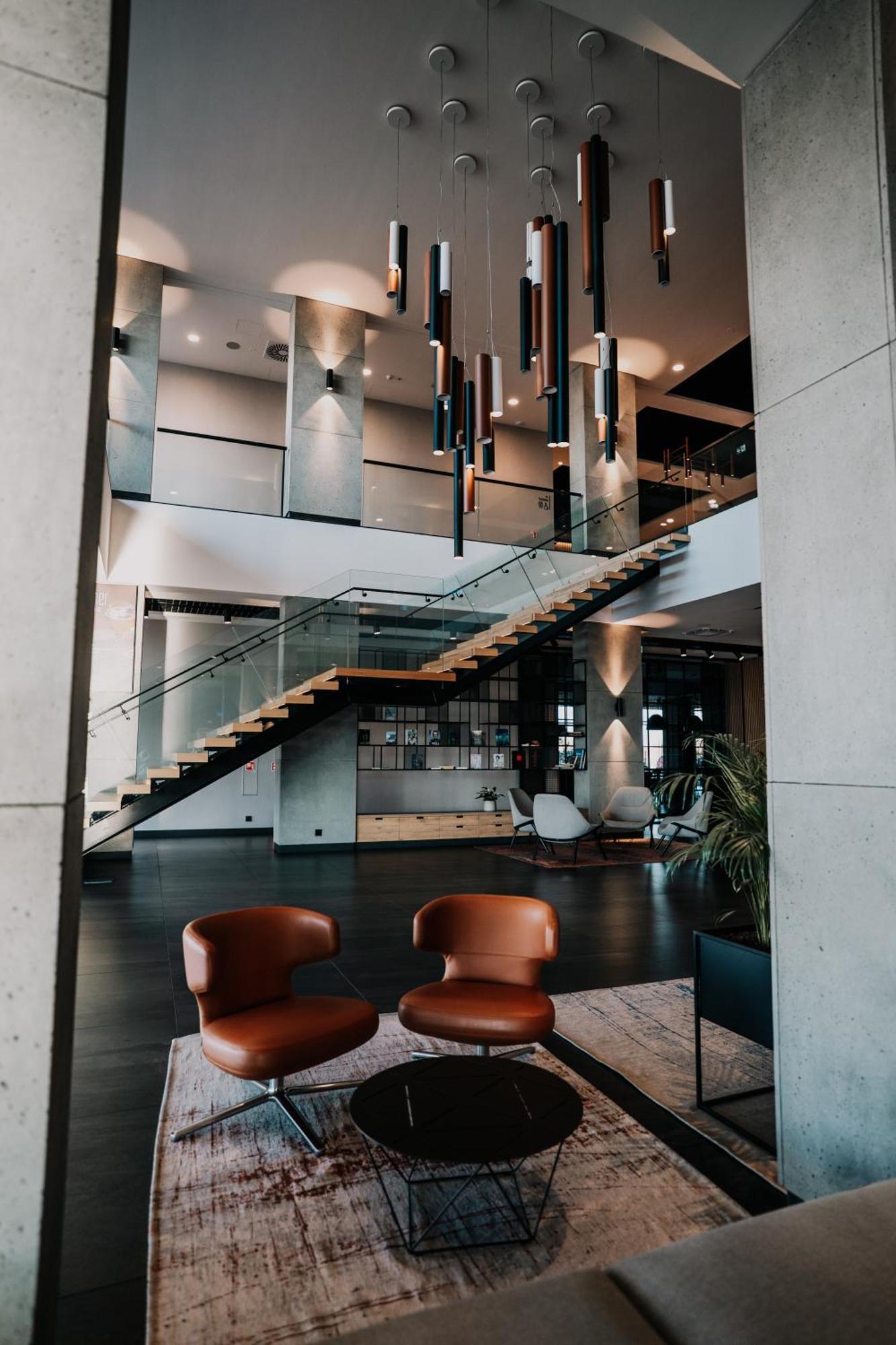 Q Hotel Plus Wroclaw Bielany Bielany Wrocławskie Eksteriør billede